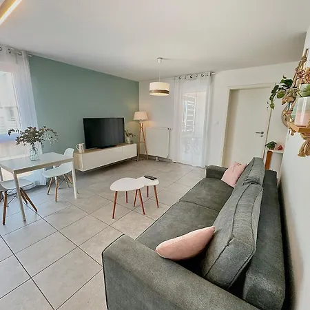 Chez Marie Apartment *